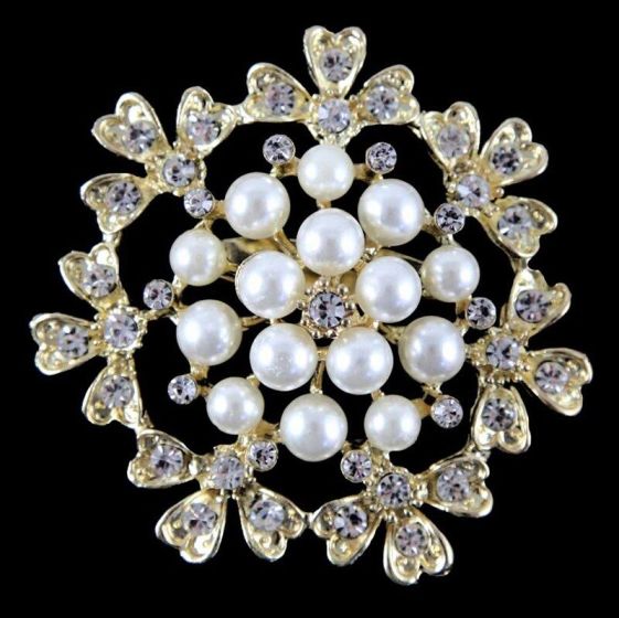 Venetti Diamante & Pearl Brooch (£1.20 Each)