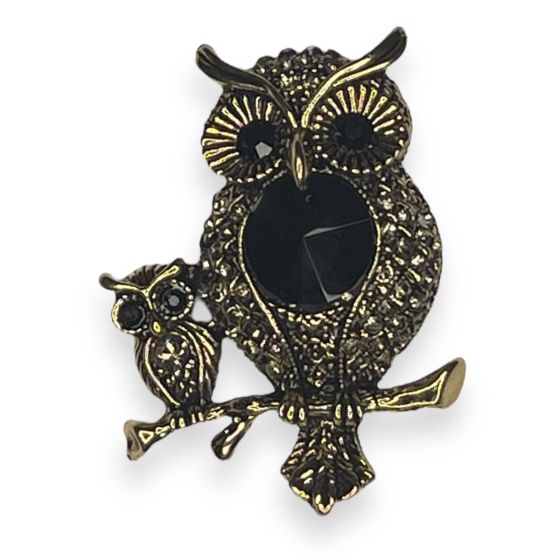 Venetti Collection antique Gold colour plated owl brooch with genuine crystal stones in Jet and Black Diamond .

Available as a pack of 3 .

Size approx 4 x 5.5 cm
