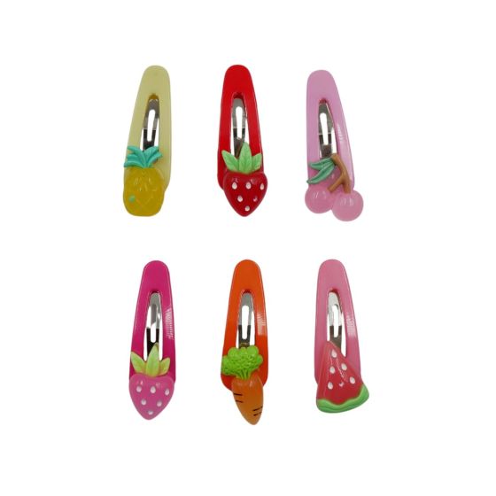 Kids fruit themed bendies in assorted colours.
Measuring approx. 4.5cm x 1.5cm.
Sold as 3 per pack, 6 cards on a strip.