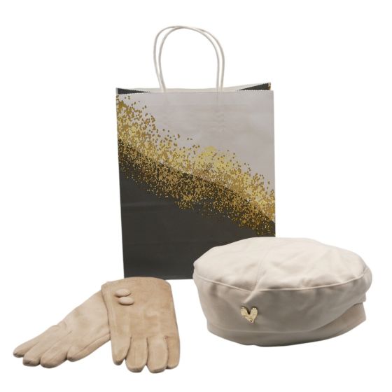 Ladies complete gift set includes,
1 pair of Beige Suedette gloves, 1 Beige ladies beret hat decorated with a heart.
Both 1 size fits all.
Presented with a paper gift bag.