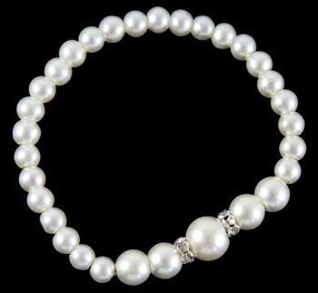 Venetti Elasticated Pearl Bracelet (45p Each)