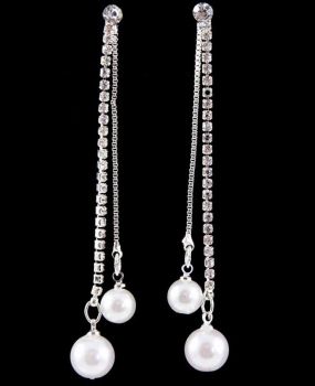 Pearl and Diamante Earrings (£1.05 per Pair)