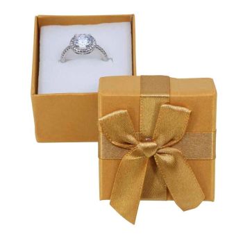 Metallic sheen card ring box with a satin ribbon bow and a White flock coated foam inner. 
In assorted colours of Red, Gold, Blue, Light Pink, Fuchsia and Lilac
Outer edge of box measures approx. 5cm x 5cm x 3.8cm.
Usable space 4.5cm x 4.5cm x 3.5
Pac