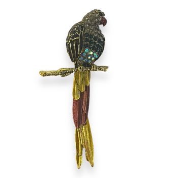 Venetti Collection Gold colour plated large size parrot brooch with genuine crystal stones and enamel detail .

Available as a pack of 3.

Size approx 3 x 12 cm