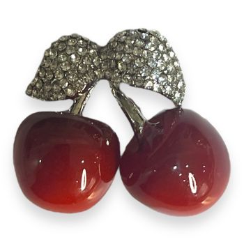 Venetti Collection Cherry brooch with genuine crystal stones .
The cherry is a very red in a polished acrylic and the leaves are crystal 

Sold as a pack of 3 .

Size approx 3.5 x 4 cm