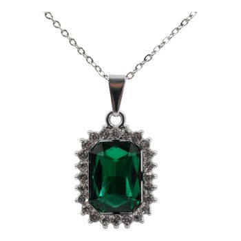 Rhodium colour plated oval design pendant with genuine crystal stones

