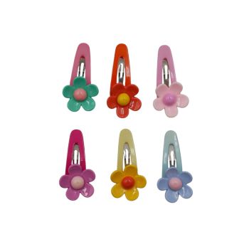 Kids flower bendies in assorted colours.
Measuring approx. 4.5cm x 2cm.
Sold as 3 per pack, 6 cards on a strip.