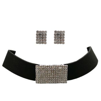 Rhodium colour plated rectangle design choker and pierced stud earring set with genuine Clear crystal stones.
Measurring approx. 13 inch plus a 2.5 inch extenion chain.
Stud Earrings meaure 1cm x 0.8cm.
Presented on a display card in a clear opp bag.
