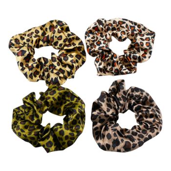 Animal print satin scrunchies.
Measuring approx. 12cm in diameter.
4 assorted colours and designs.
Presented on a display card, 
2 per card, 12 cards per pack.