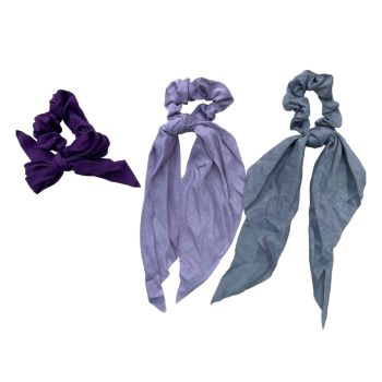 Satin scrunchie with tails can also be tied in a bow 

Scrunchie is approx 8 cm across and the tails are approx 26 cm in length .

Available in Aubergine  ,Silver Grey  and dusky Purple

Sold as a pack of 12 assorted .